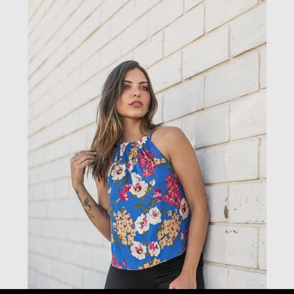 NWT Floral Print Top Blue